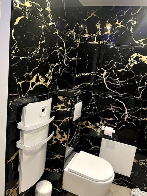 Pavillon En Loft 87 M 10e, Jacuzzi Apartment Marseilles