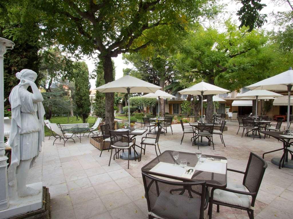 Mercure Centre Bompard La Corniche Hotel *
