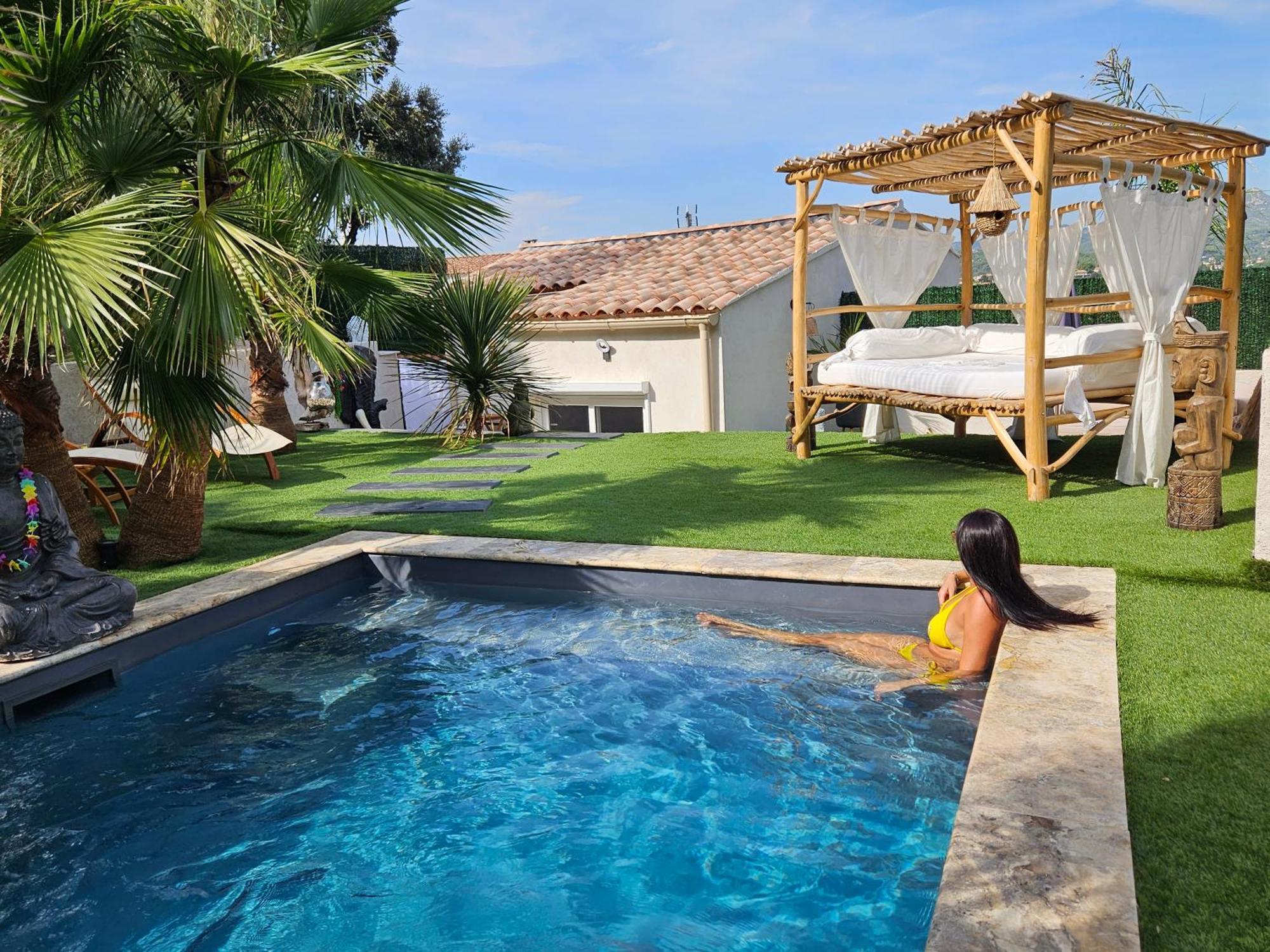 O Balinais Mini Avec Et Piscine Privative Frühstückspension Marseilles
