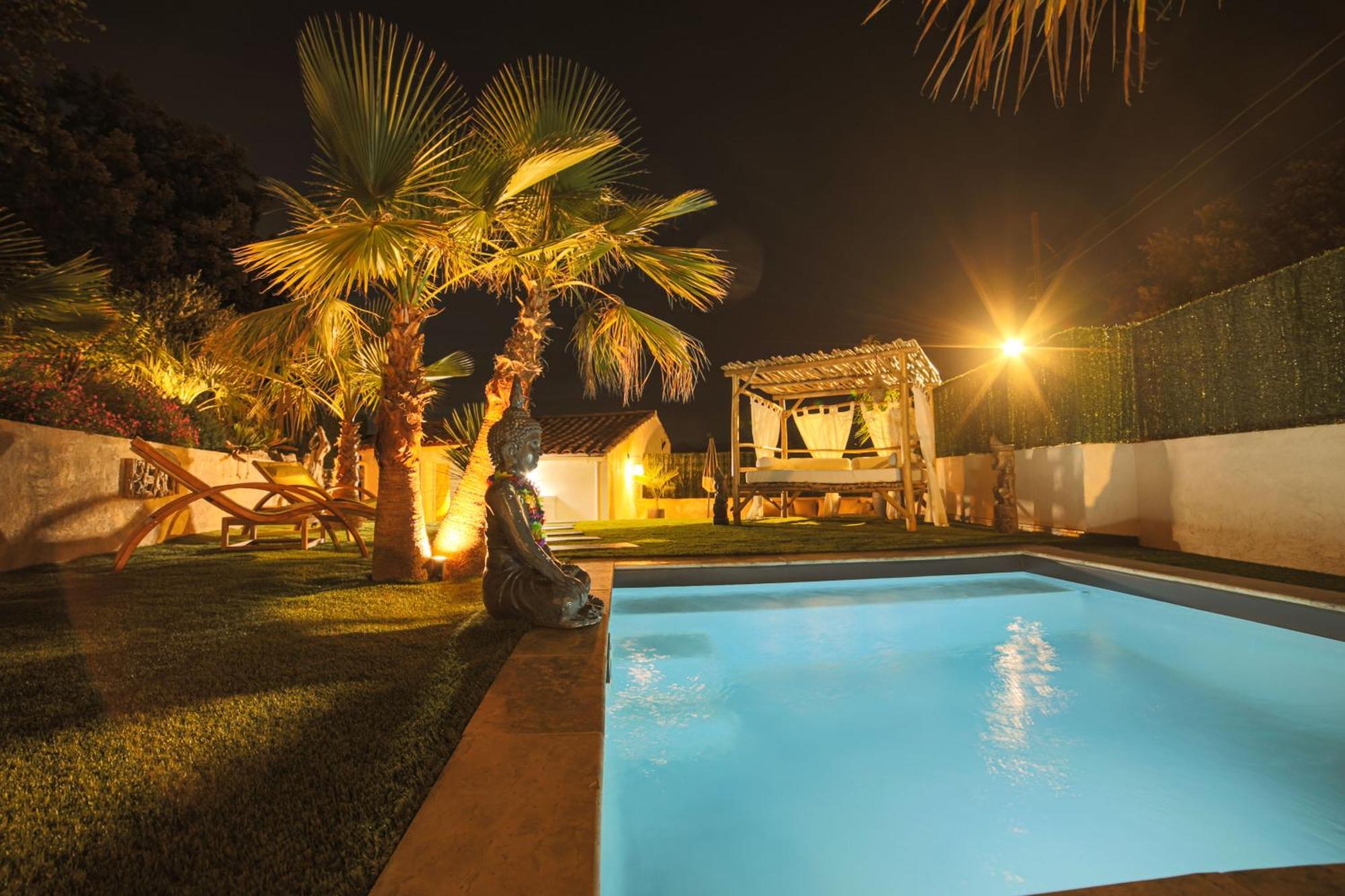 O Balinais Mini Avec Et Piscine Privative Frühstückspension Marseilles