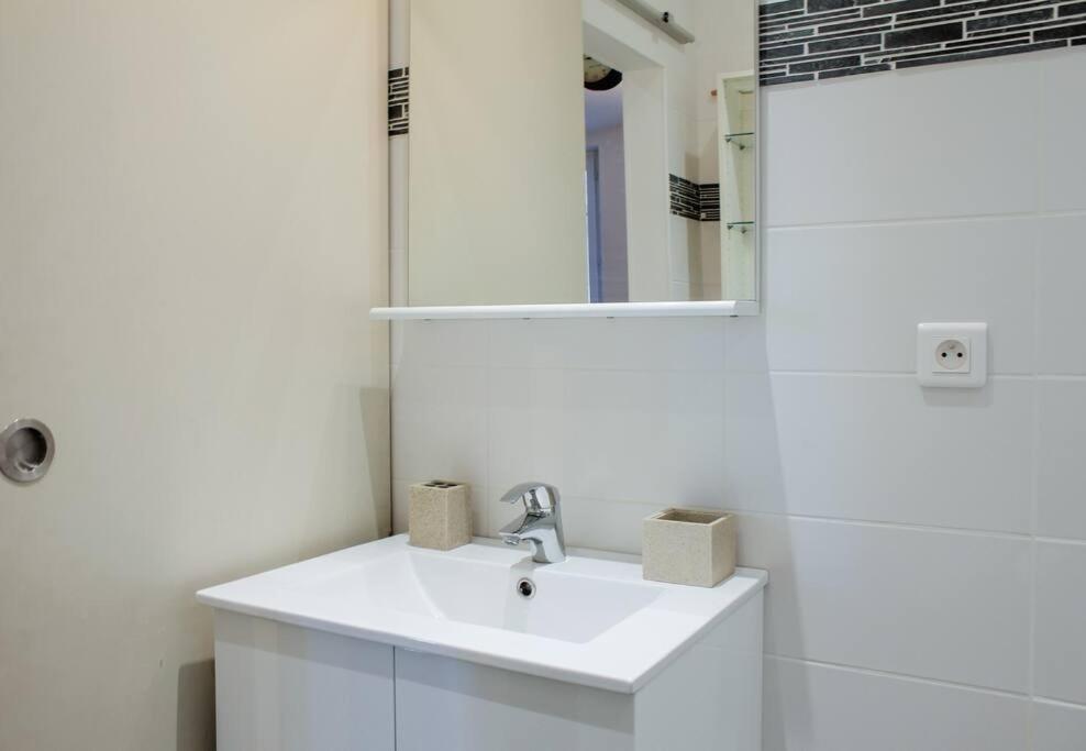 Apartment Fully Equipped Loft On The Old Port Marseilles