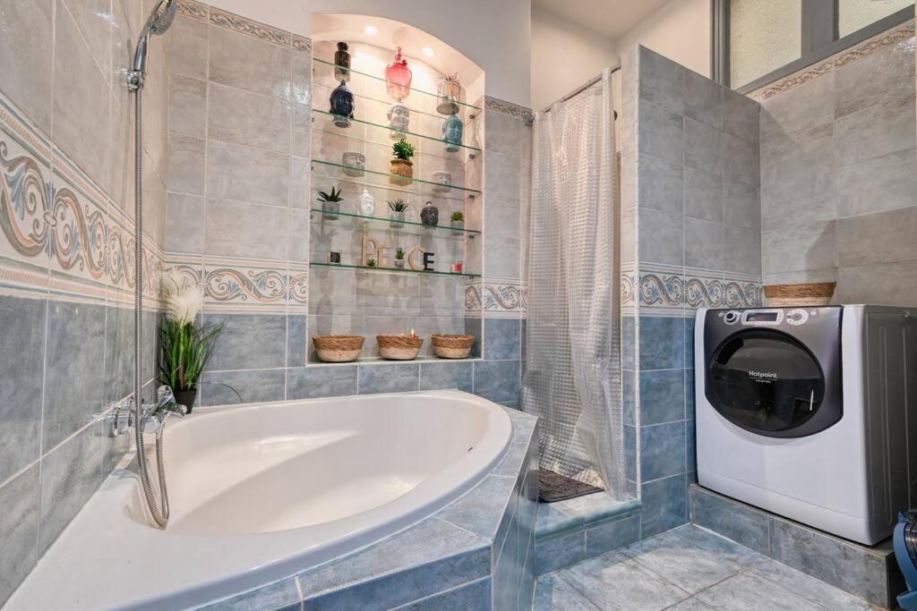 Spacieux Et Elegant A Chave Centre Marseilles