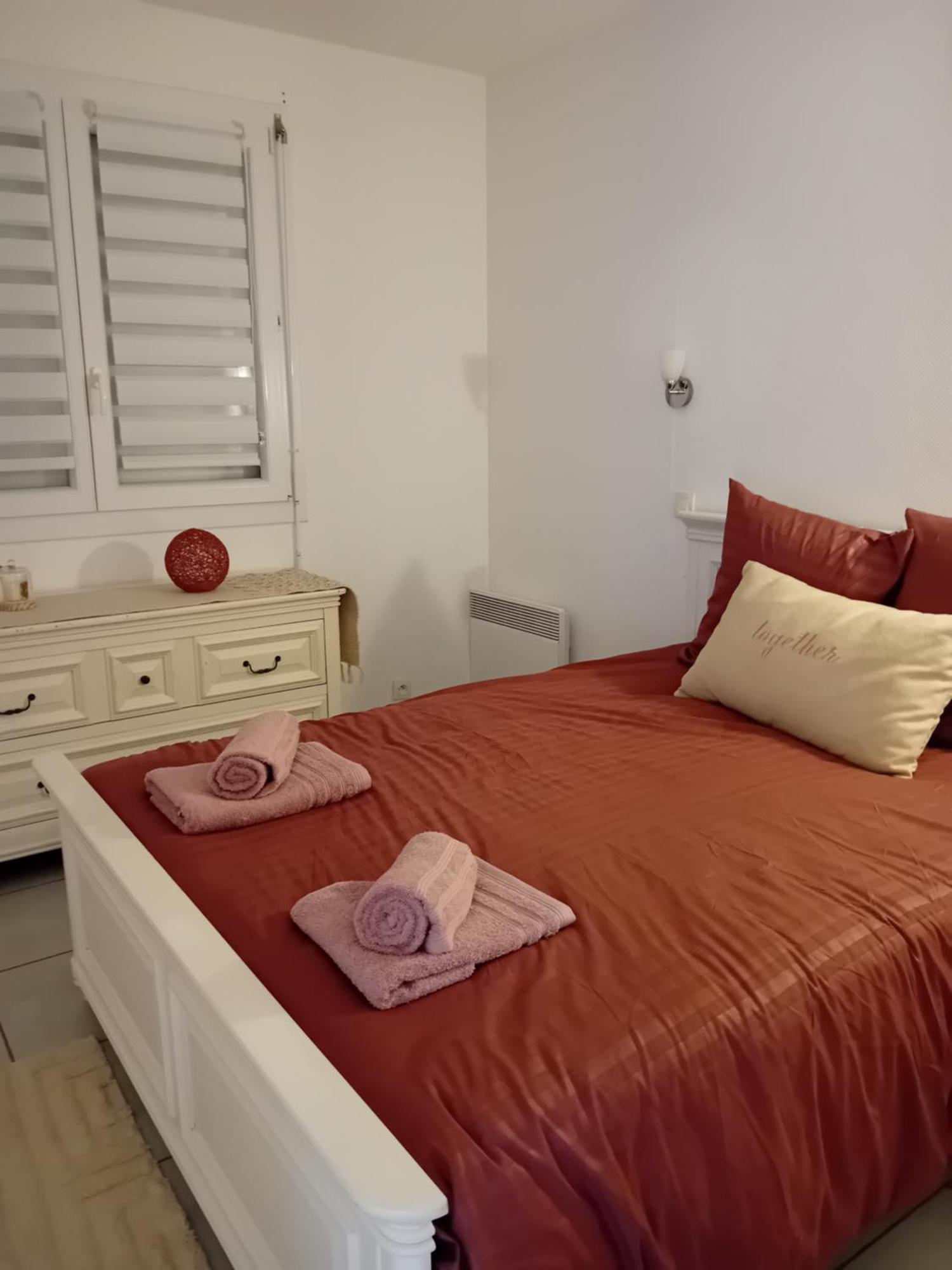 Bas De Avec Jardin Et Piscine Proche Plages Calanques Marseille