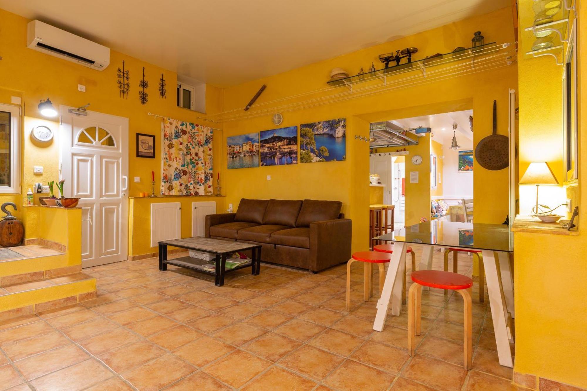 Apartment Sharehouse -room-hostel-backpackers La Girelle *