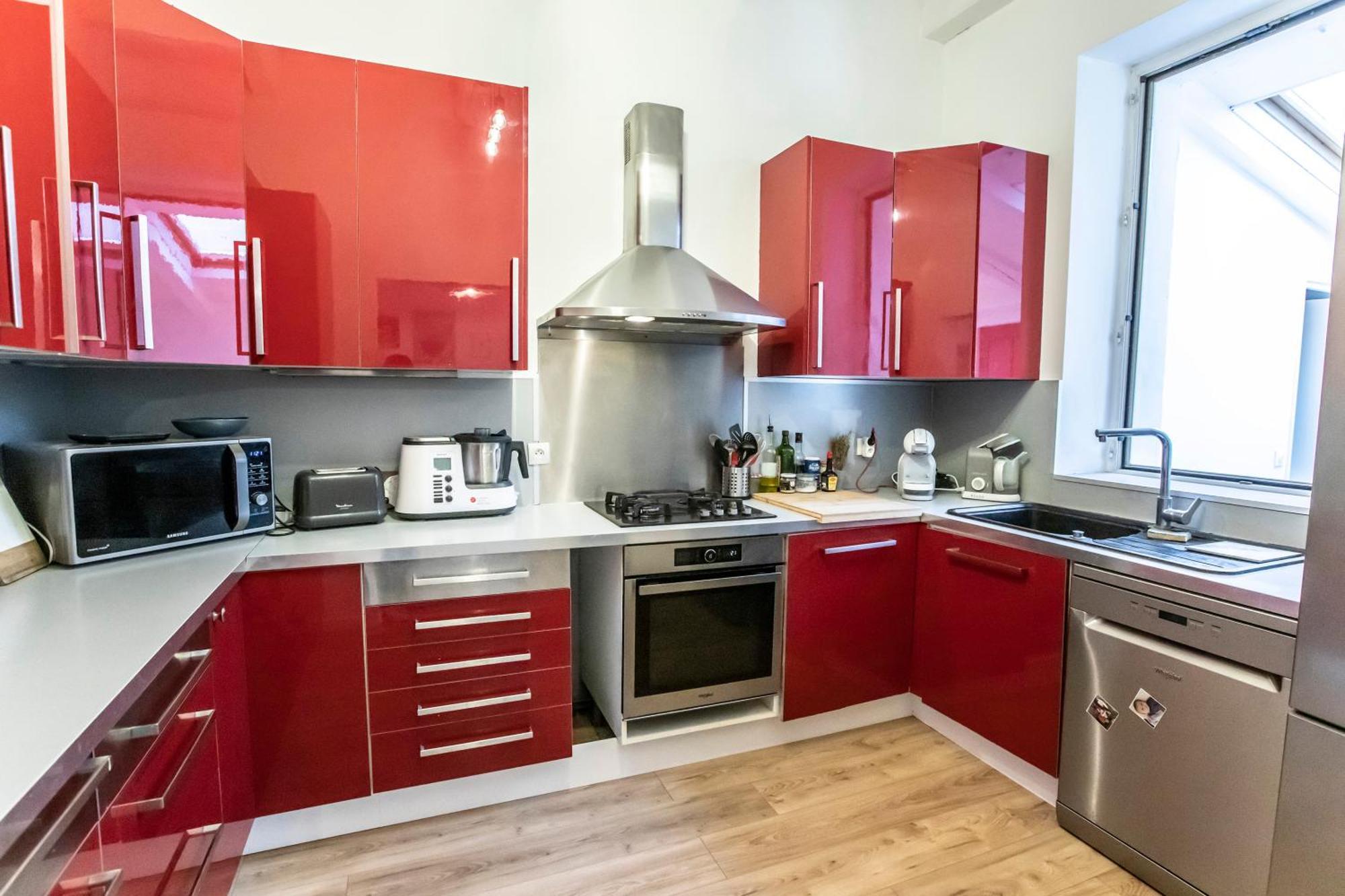 Maison Familiale Avec Grand Jardin, 2min De La Villa