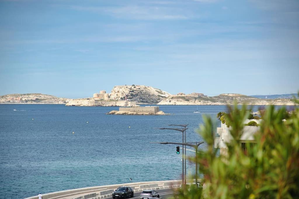Coquet En Bord De Et Corniche * Marseilles