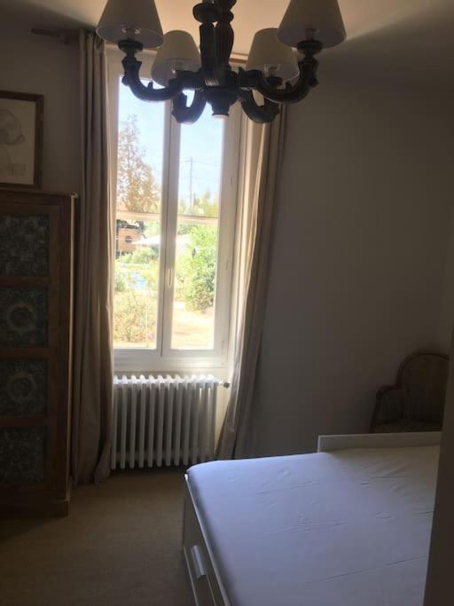 Batisse Provencale Avec Piscine * Marseille