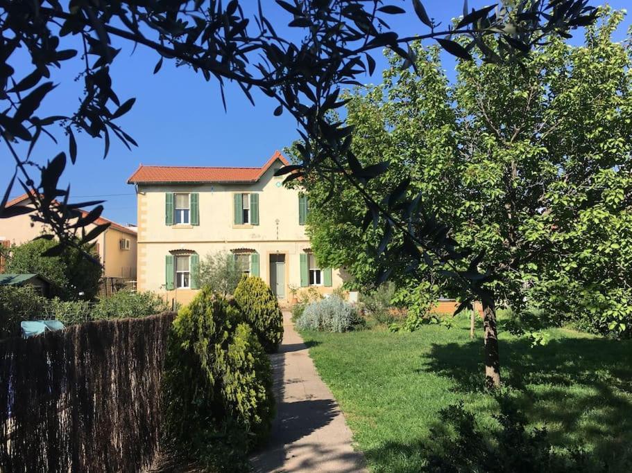 Batisse Provencale Avec Piscine Holiday home *