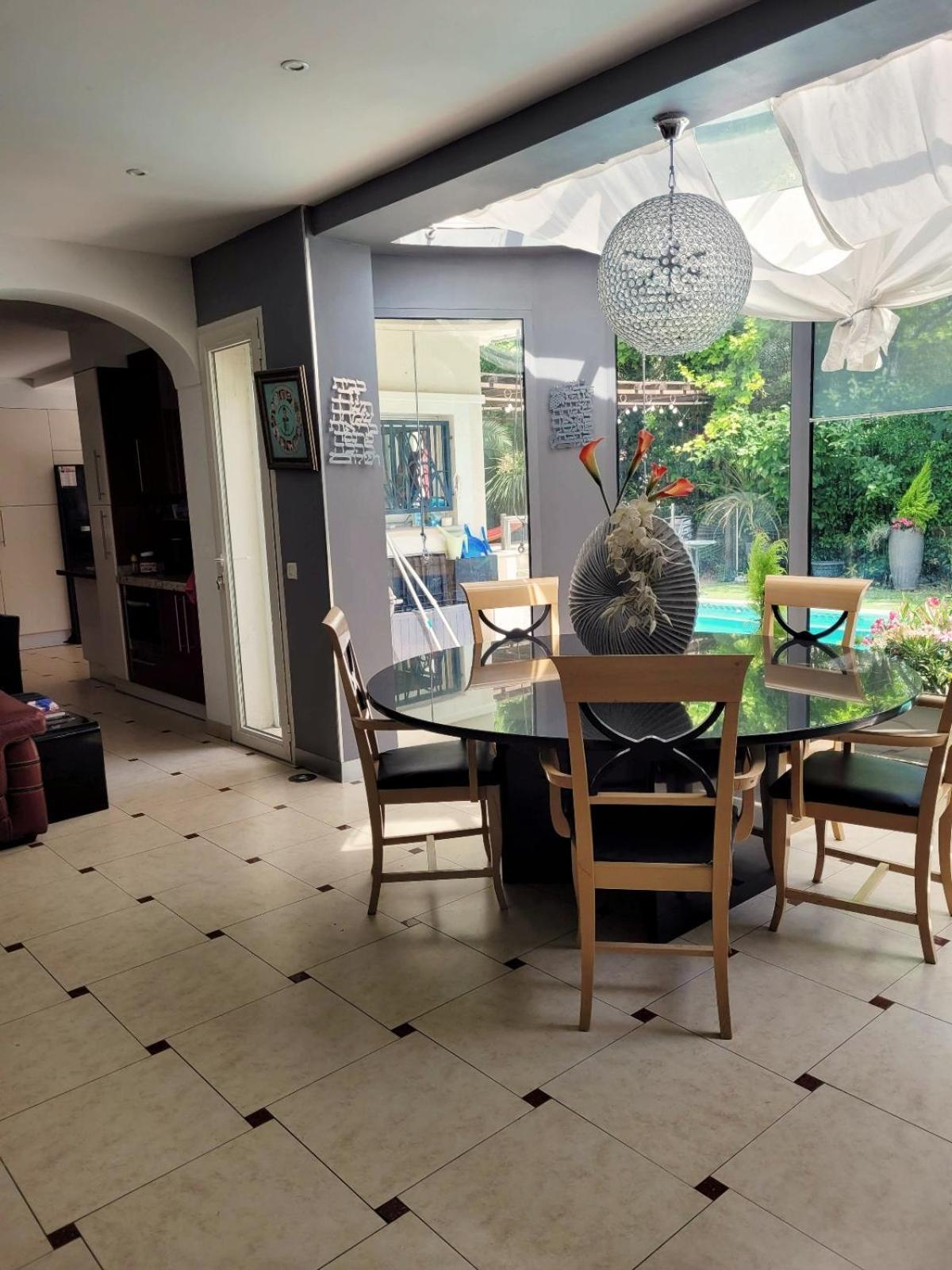 Piscine Confort, Barbecue 4 Etoiles Villa Marseilles