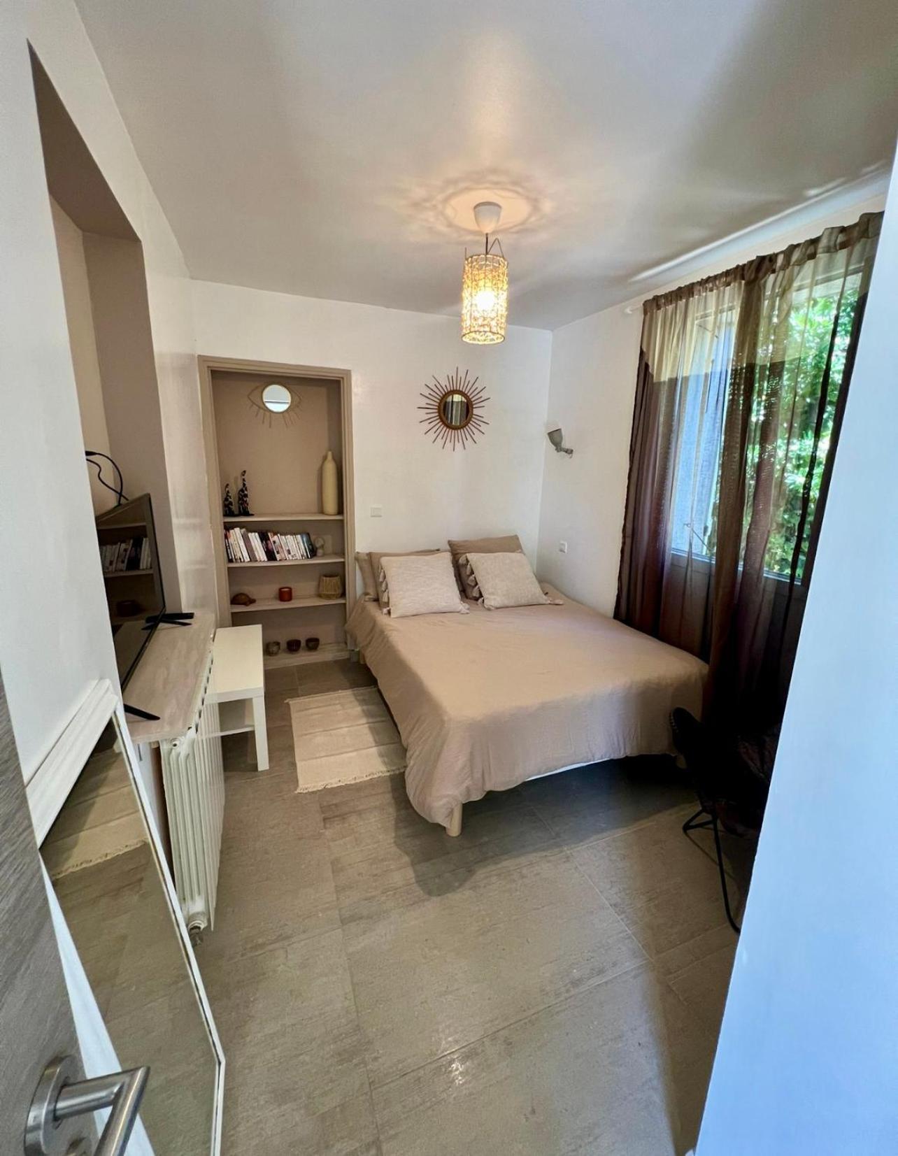 Prive Avec Piscine ,parking Et Cuisine Prive Privatunterkunft *