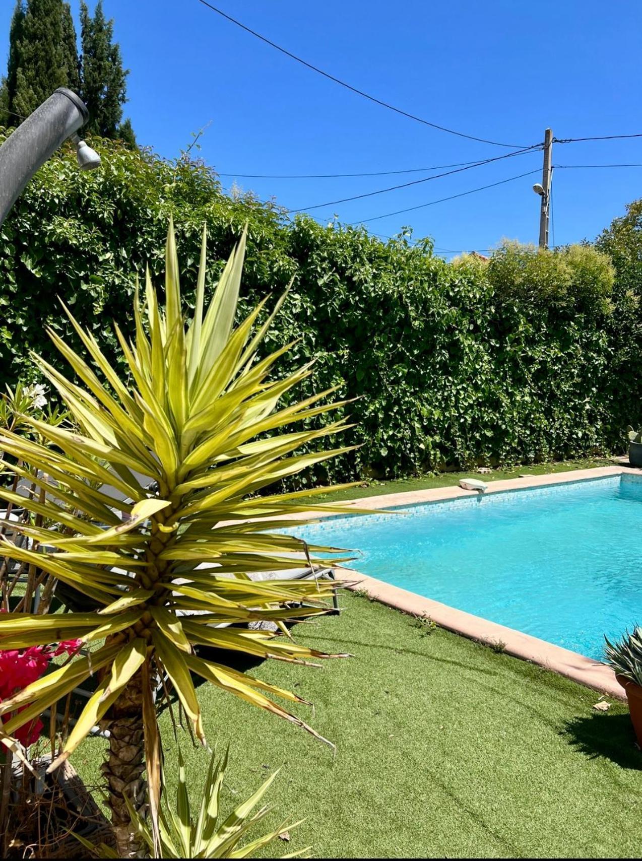 Privatunterkunft Prive Avec Piscine ,parking Et Cuisine Prive *