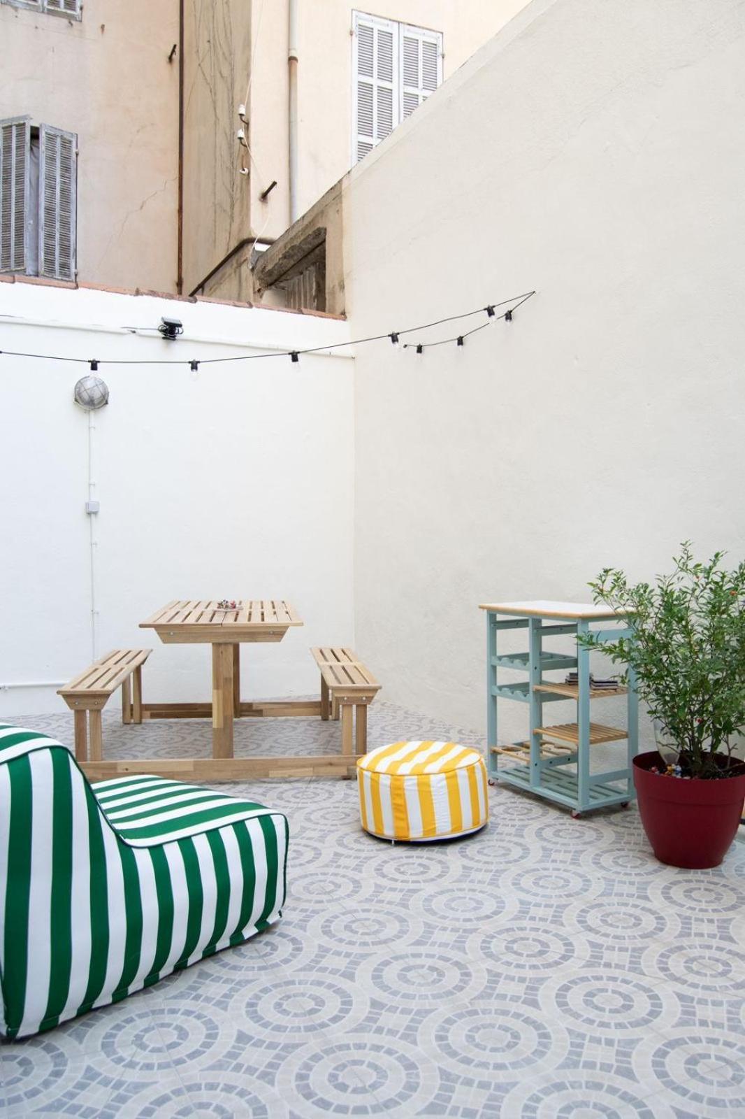 Avec Terrasse Authentique A *