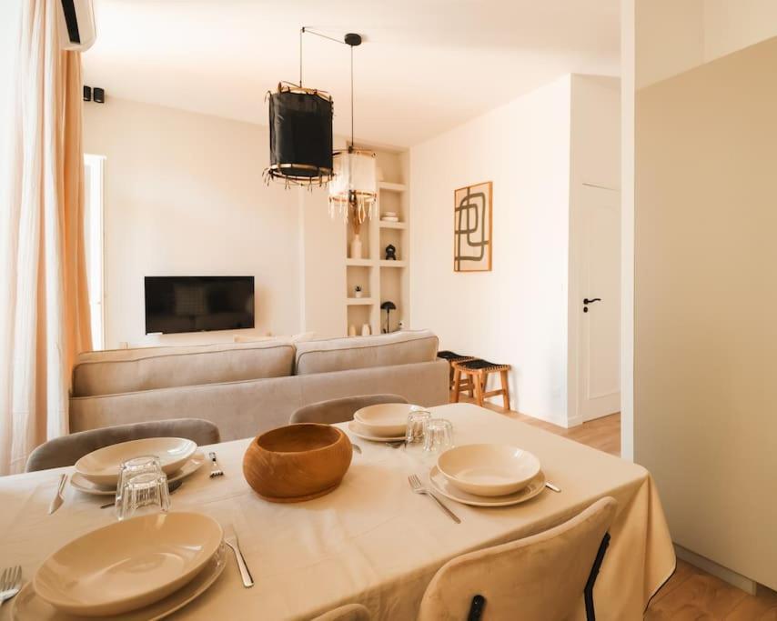 Longchamp - 2 Avec Terrasse - Wifi - Clim Apartment *