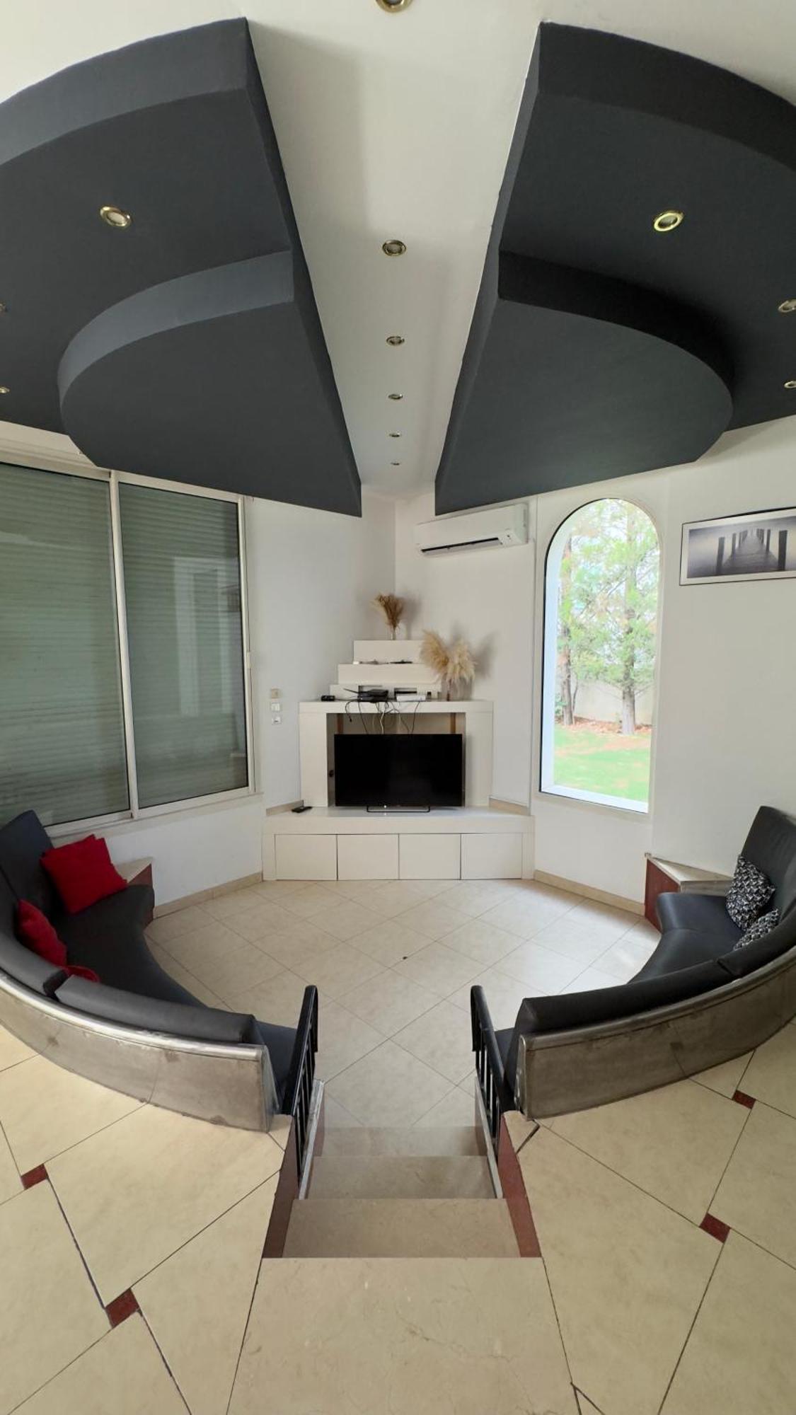 Piscine Confort, Barbecue 4 Etoiles * Marseilles