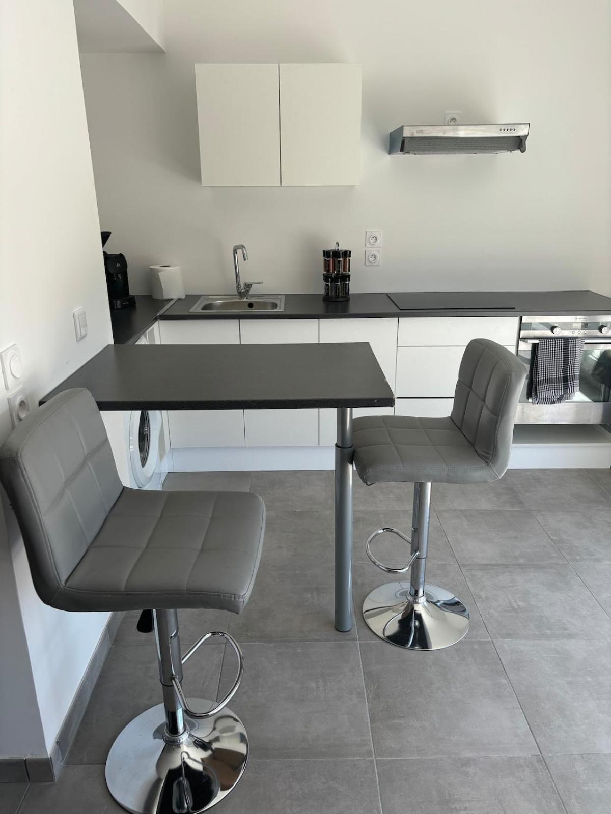 Apartment T2 Avec Piscine Et Climatisation A St Just