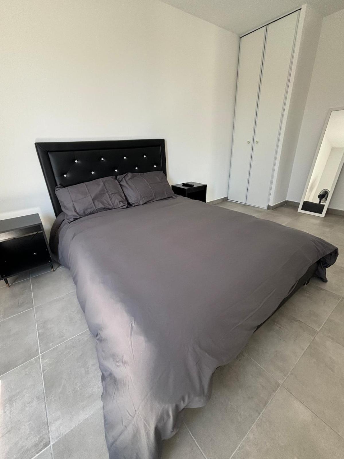 Apartment T2 Avec Piscine Et Climatisation A St Just *