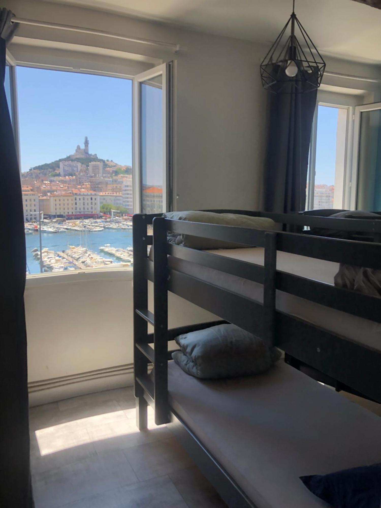 Du Vieux-port Hostel Marseille