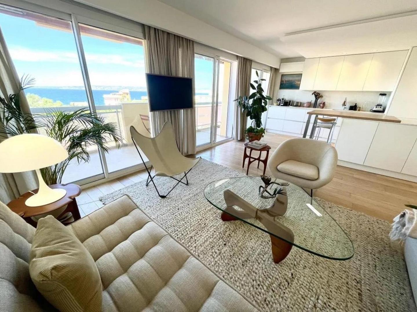Luxury 3 Bedrooms Close To The Sea Apartment *