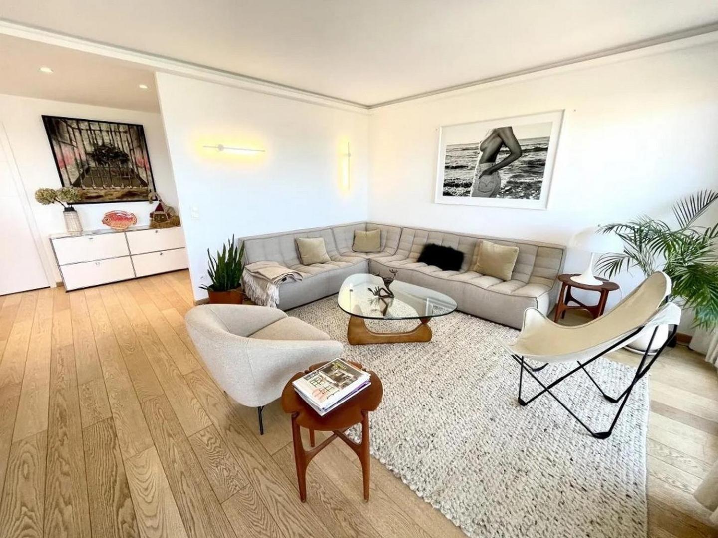 Apartment Luxury 3 Bedrooms Close To The Sea