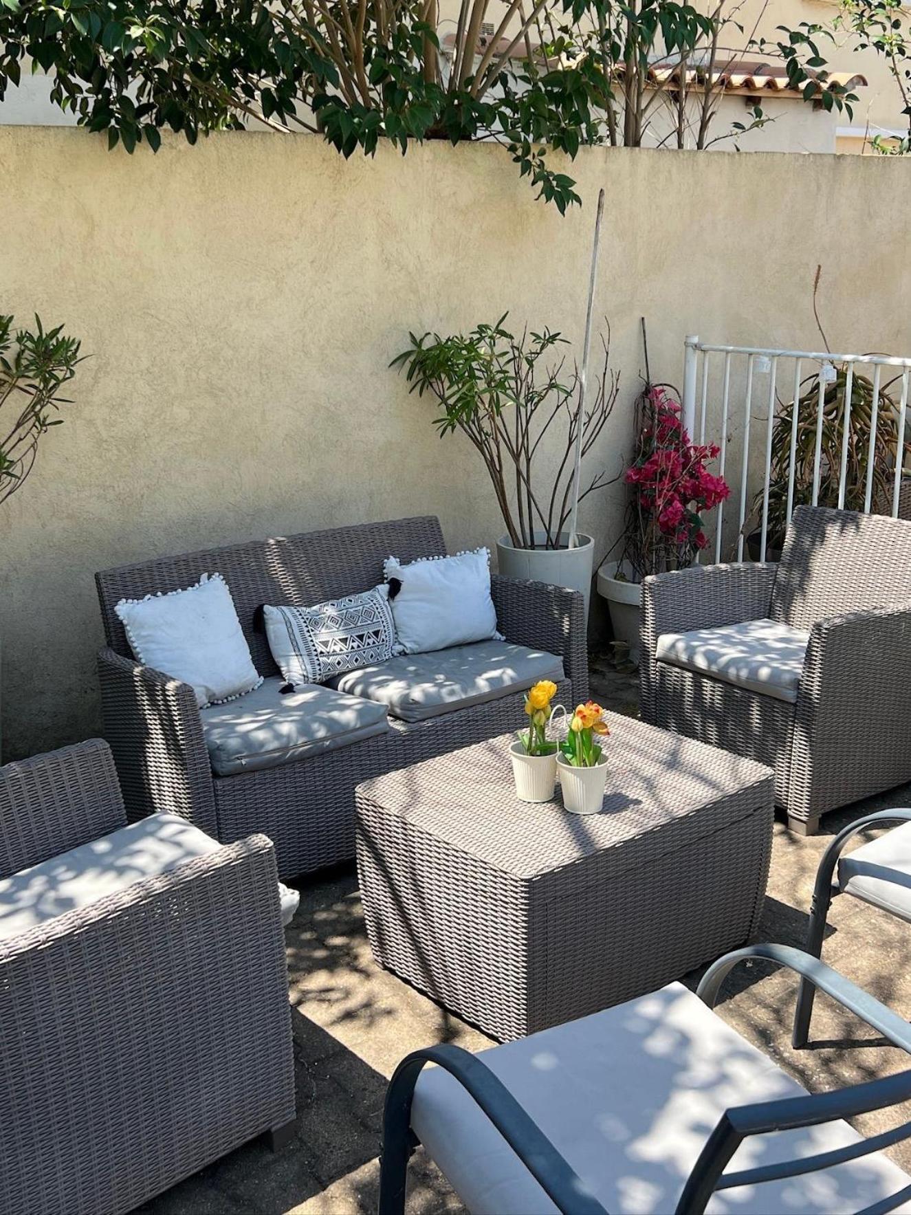Prive Avec Piscine ,parking Et Cuisine Prive