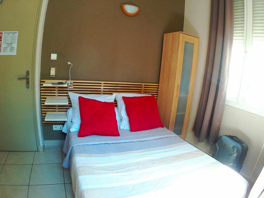 Ariana Hotel 3*
