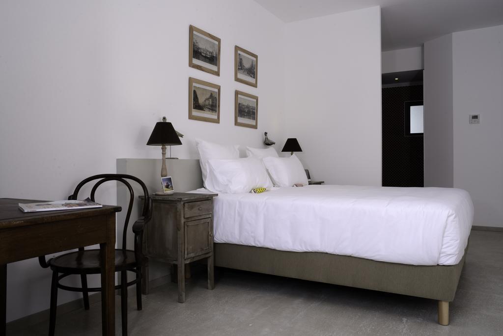 96 Hotel Marseilles