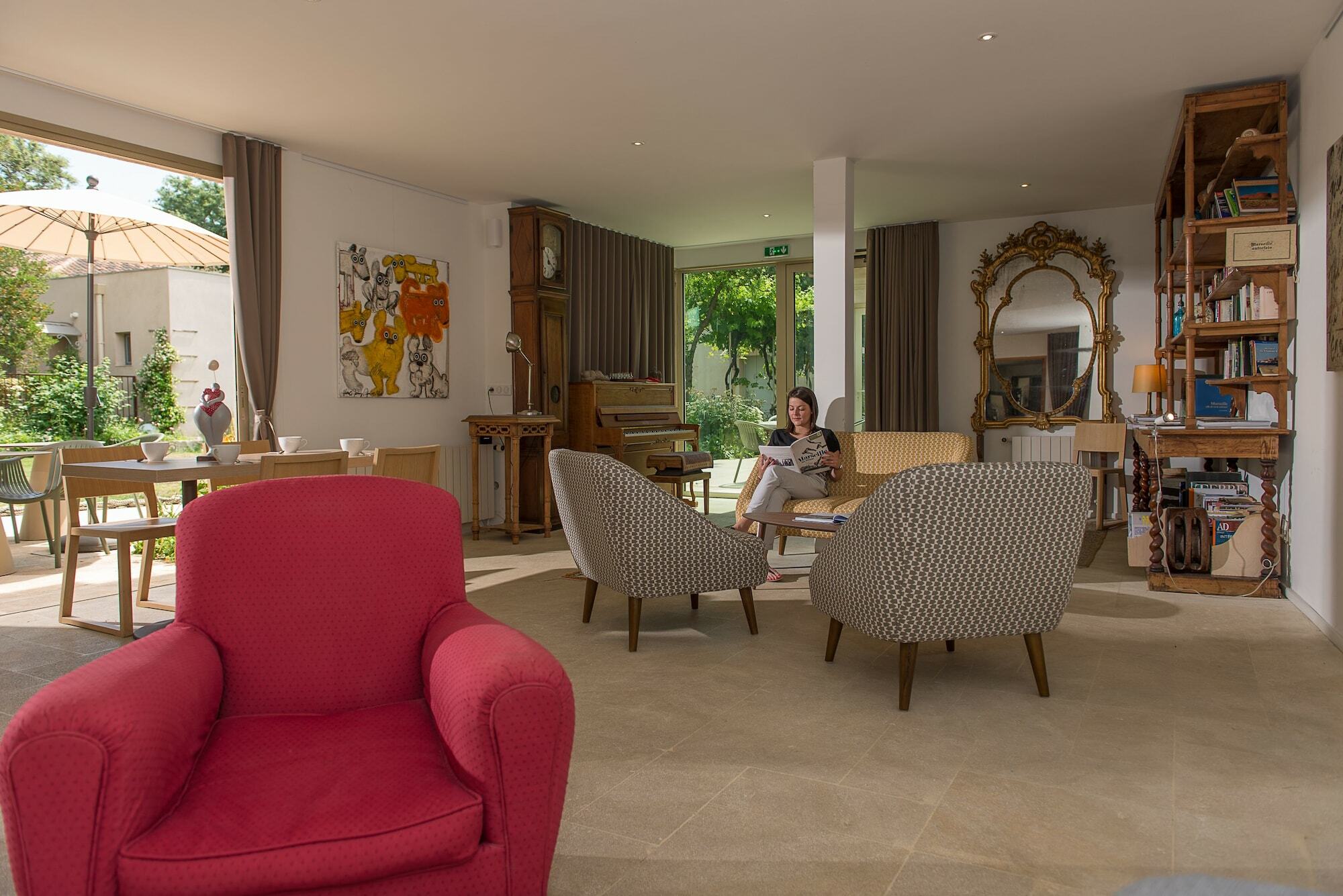Hotel 96
