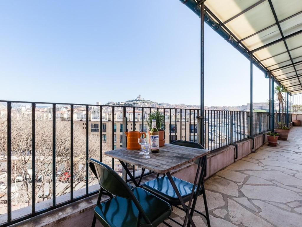 Le Ptit Jaune- Terrasse Sur Le Vieux Port Apartment