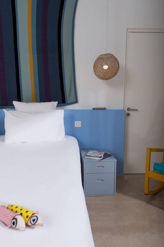 96 Hotel Marseilles